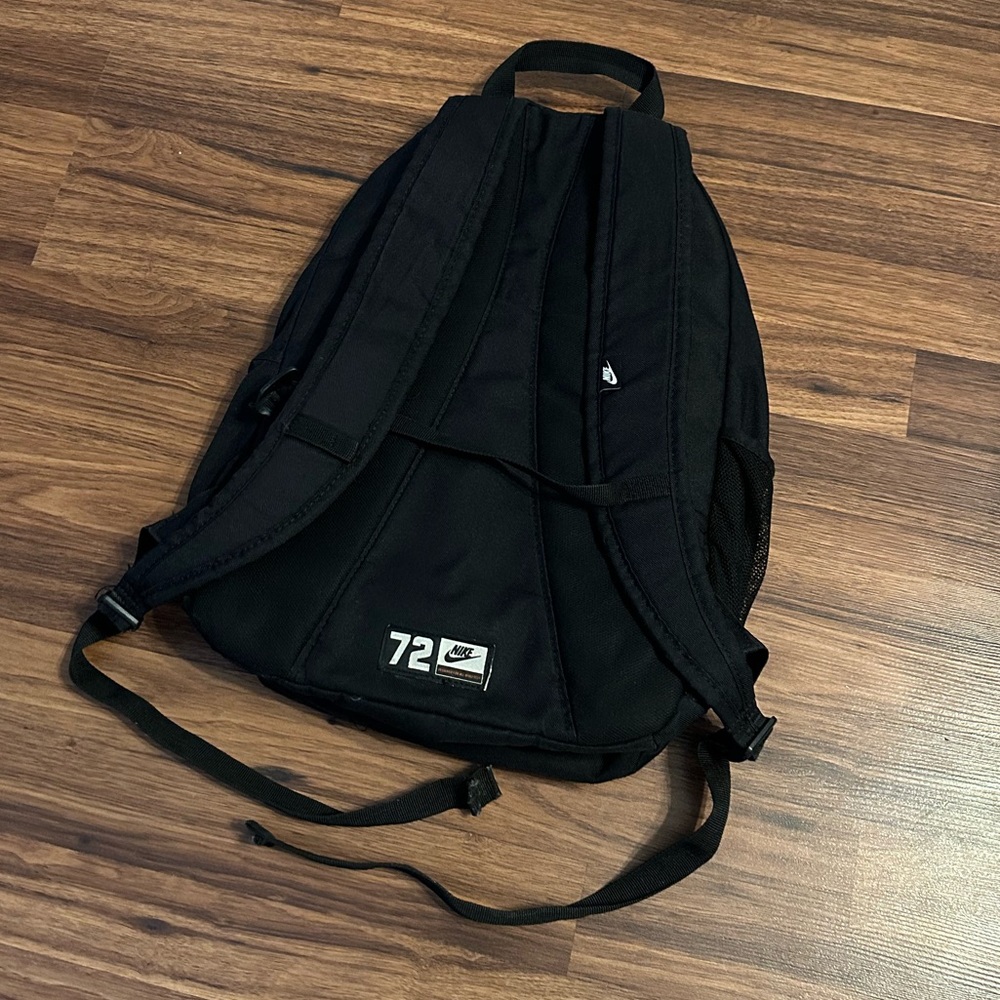 Nike Essential Backpack - image 6